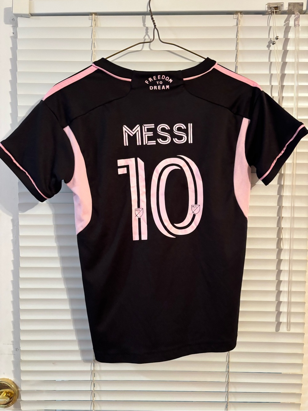 2023-24 Lionel Messi Inter Miami Jersey Kids Youth Size 22 Black & Pink #10
